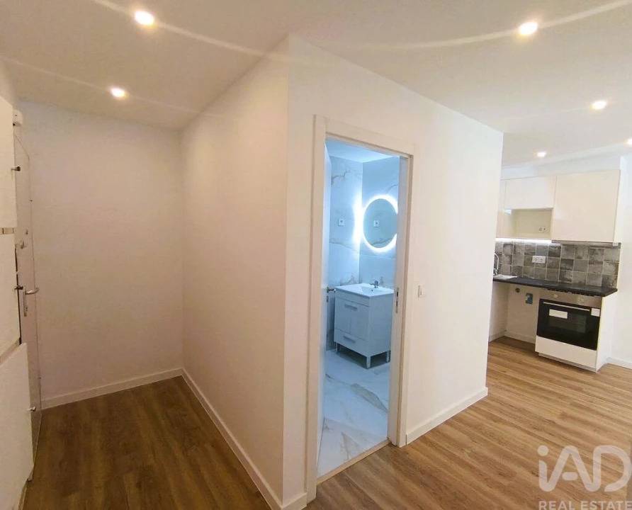 Apartamento T2 para Venda em Odivelas Foto 11