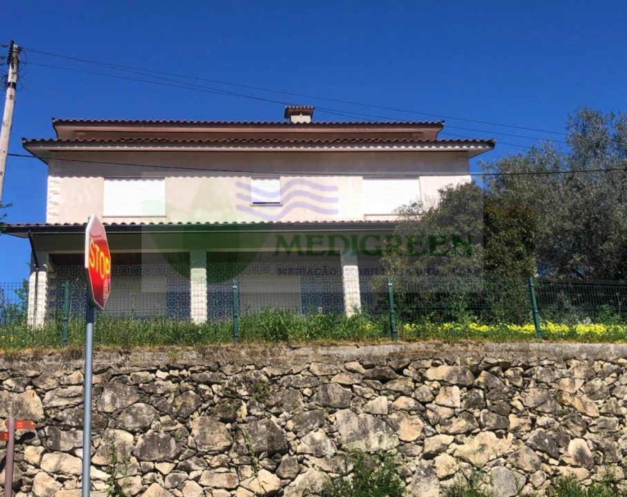 Moradia T5 para Venda em Pessegueiro do Vouga Foto 1