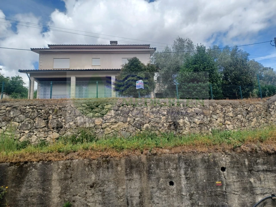 Moradia T5 para Venda em Pessegueiro do Vouga Foto 51