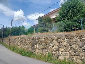 Moradia T5 para Venda em Pessegueiro do Vouga