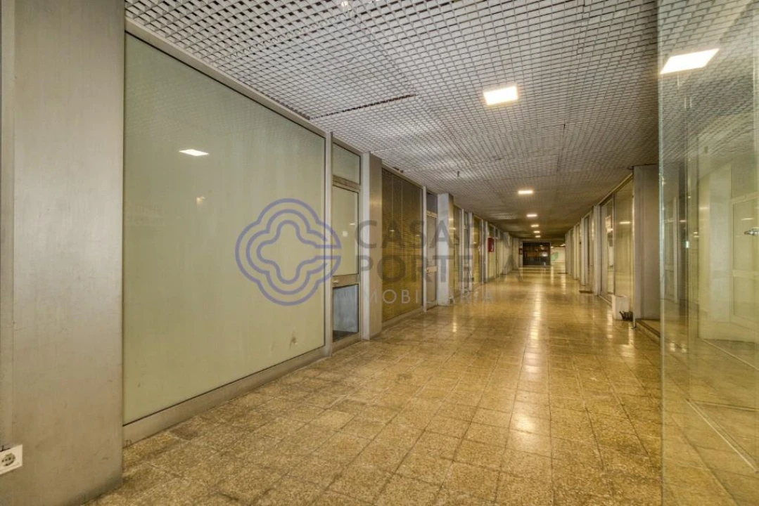 Loja para Venda em Cedofeita, Santo Ildefonso, Sé, Miragaia, São Nicolau e Vitória Foto 13