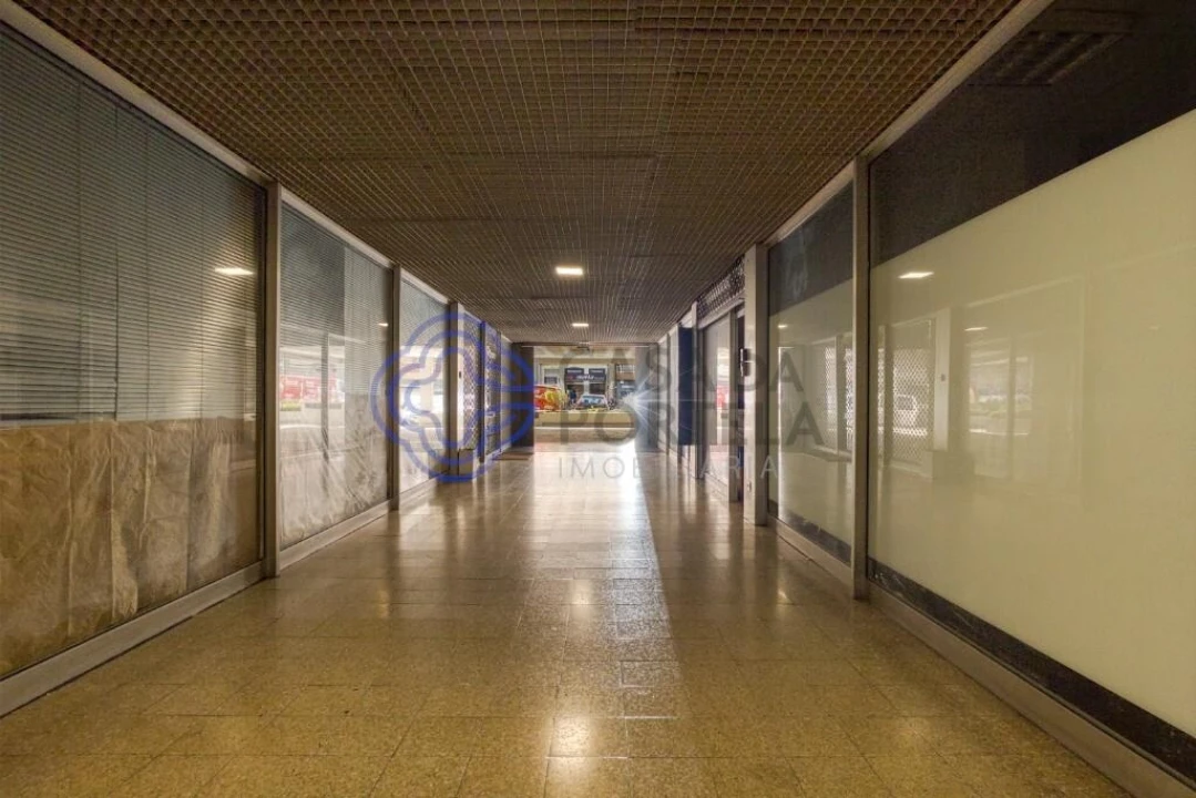 Loja para Venda em Cedofeita, Santo Ildefonso, Sé, Miragaia, São Nicolau e Vitória Foto 9