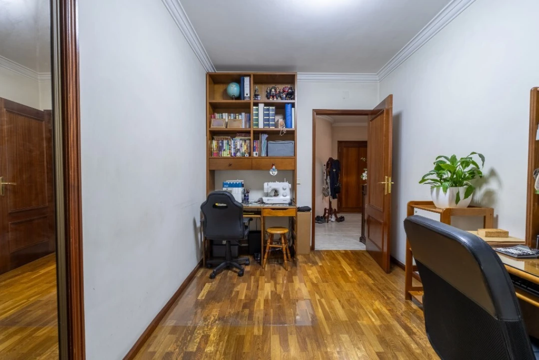 Apartamento T2 para Venda em Castêlo da Maia Foto 14