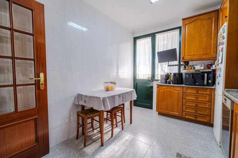 Apartamento T2 para Venda em Castêlo da Maia Foto 9