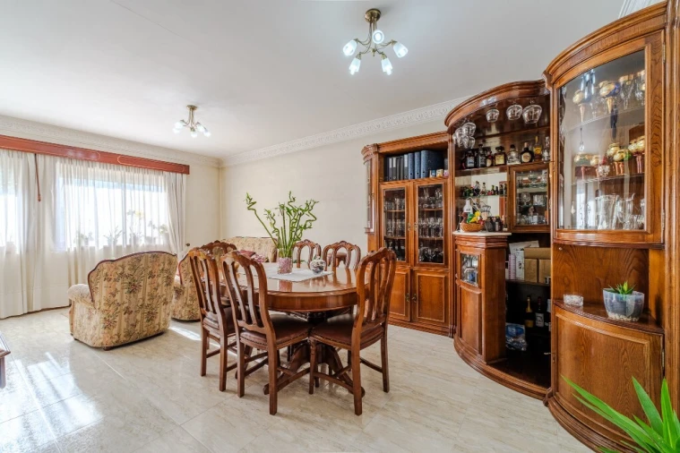 Apartamento T2 para Venda em Castêlo da Maia Foto 1