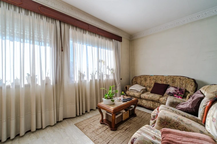 Apartamento T2 para Venda em Castêlo da Maia Foto 4