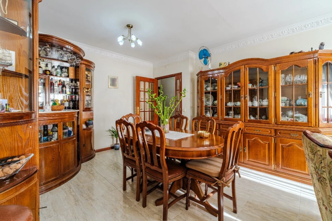 Apartamento T2 para Venda em Castêlo da Maia Foto 6