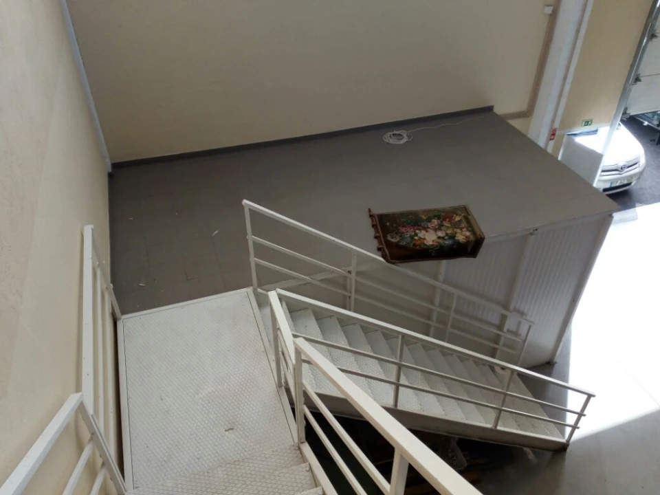 Armazém para Arrendamento em Santa Maria e São Miguel, São Martinho, São Pedro Penaferrim Foto 8