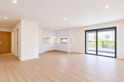 Apartamento T2 para Venda em Esgueira