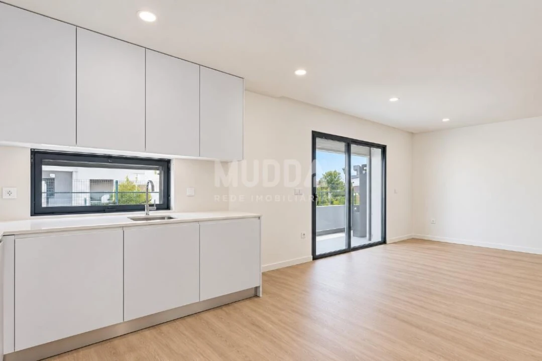 Apartamento T2 para Venda em Esgueira Foto 3