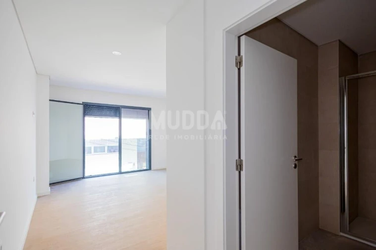 Apartamento T2 para Venda em Esgueira Foto 9