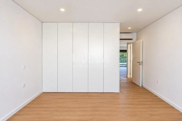 Apartamento T2 para Venda em Esgueira Foto 9