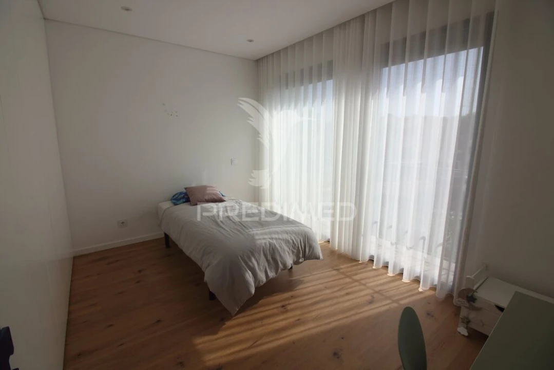 Moradia T3 para Venda em Ferreiras Foto 17