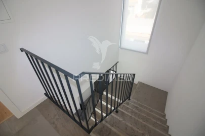 Moradia T3 para Venda em Ferreiras