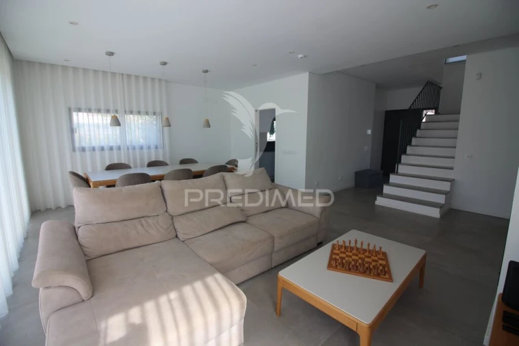 Moradia T3 para Venda em Ferreiras Foto 7