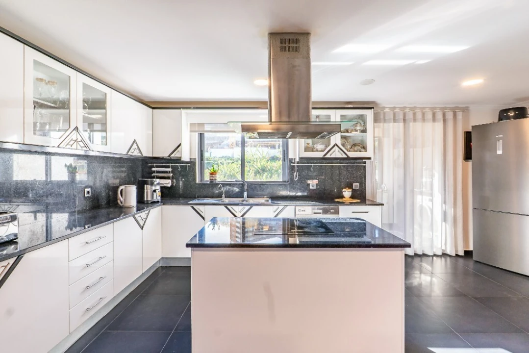 Apartamento T4 para Venda em São Martinho Foto 8