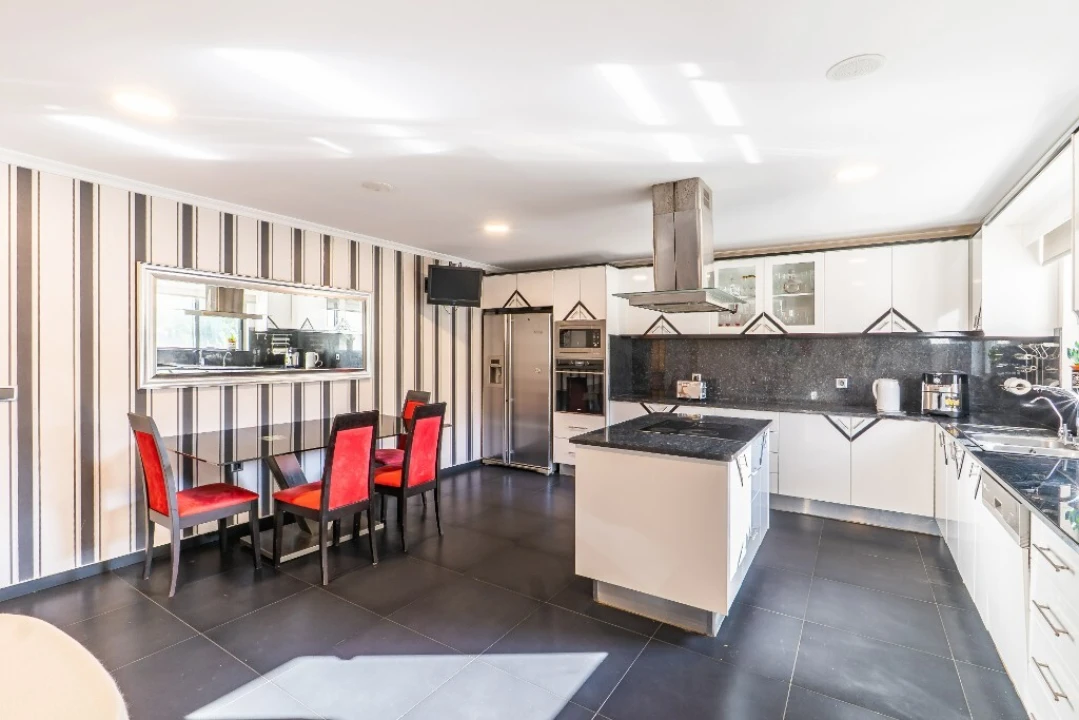 Apartamento T4 para Venda em São Martinho Foto 6