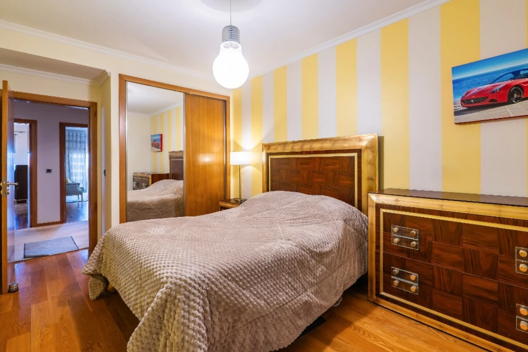 Apartamento T4 para Venda em São Martinho Foto 14