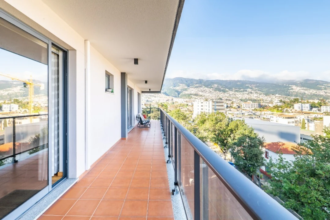 Apartamento T4 para Venda em São Martinho Foto 30