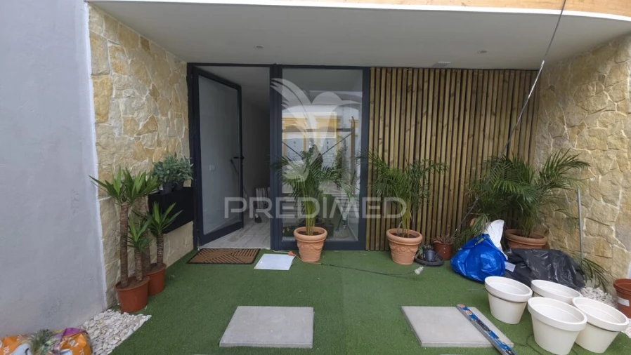 Apartamento T1 para Venda em Portimão Foto 4