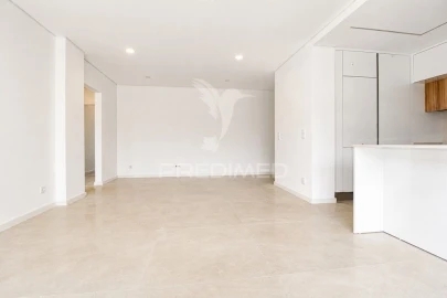 Apartamento T2 para Venda em Charneca de Caparica e Sobreda