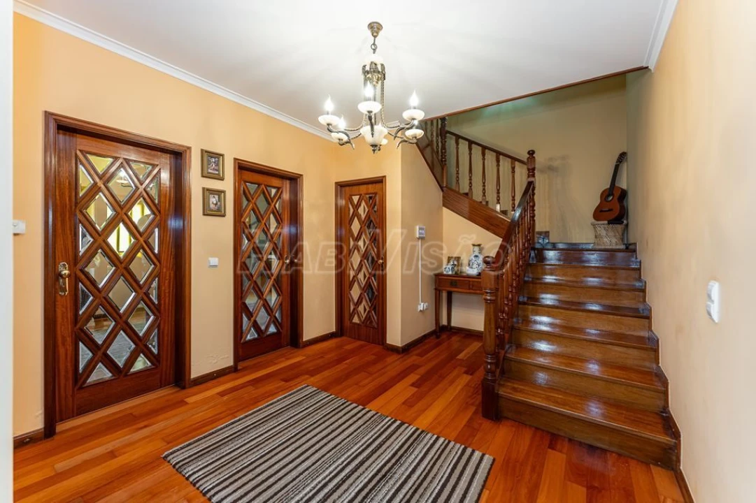 Moradia T4 para Venda em Alfena Foto 4