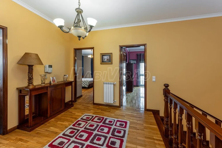 Moradia T4 para Venda em Alfena Foto 12