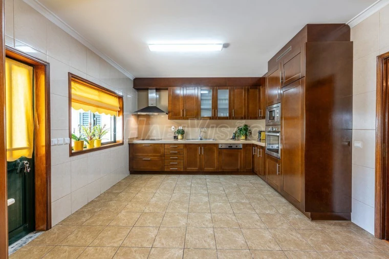 Moradia T4 para Venda em Alfena Foto 5