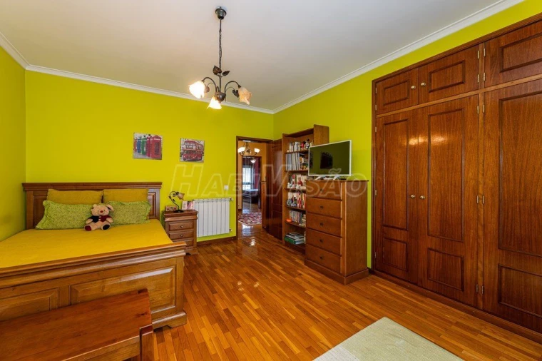 Moradia T4 para Venda em Alfena Foto 15