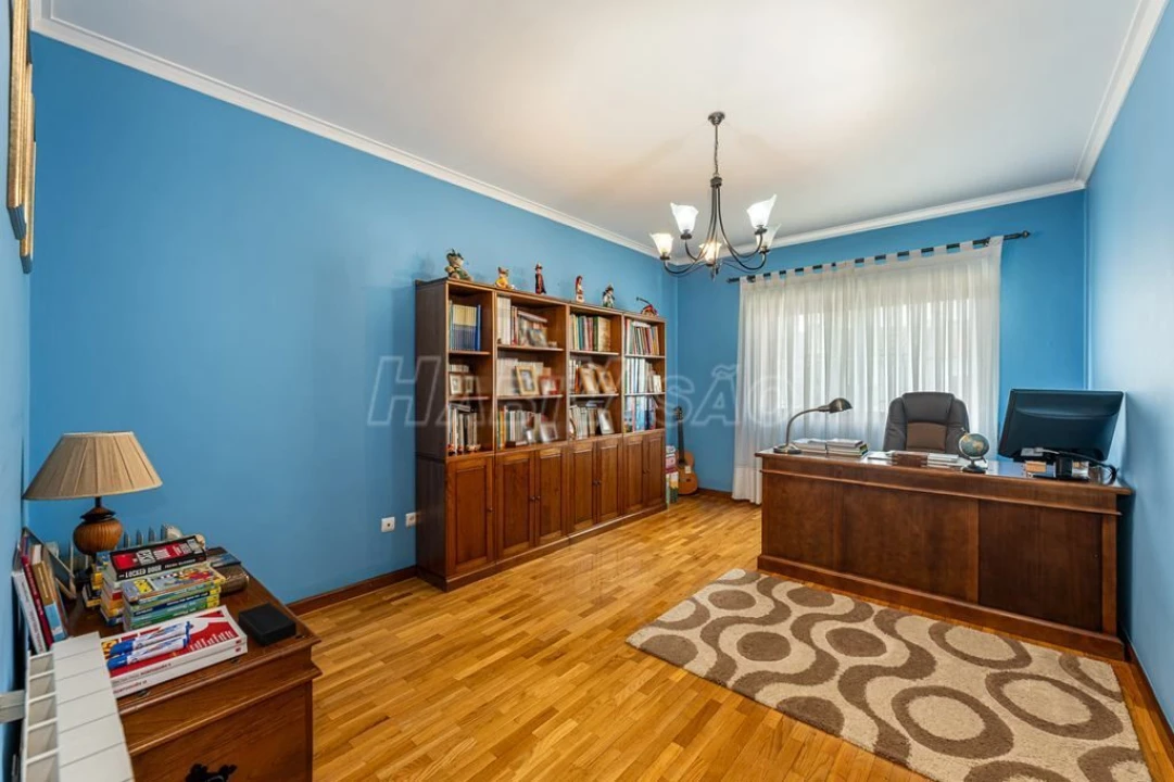 Moradia T4 para Venda em Alfena Foto 13