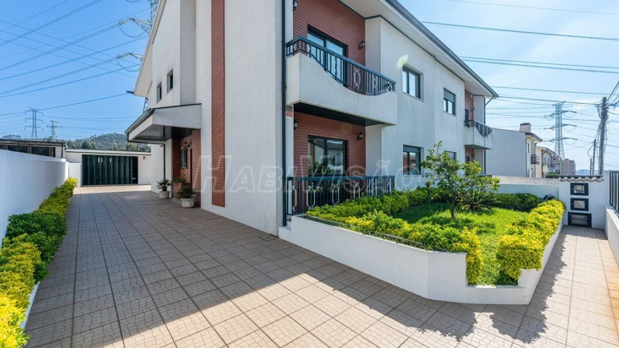 Moradia T4 para Venda em Alfena