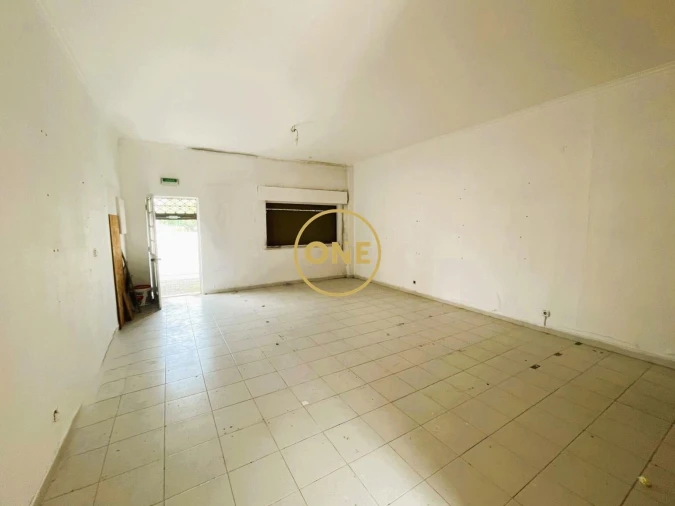 Loja para Venda em Quinta do Conde Foto 2