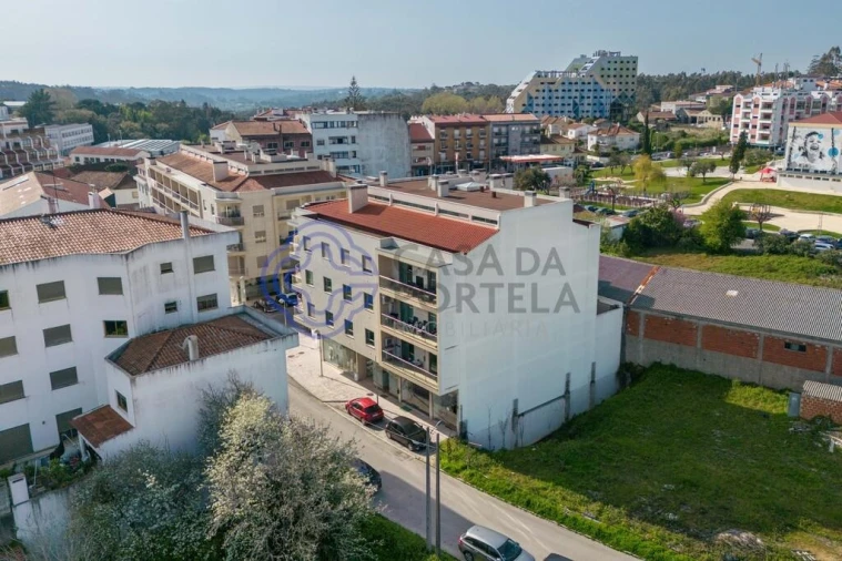 Apartamento T4 para Venda em Benedita Foto 3