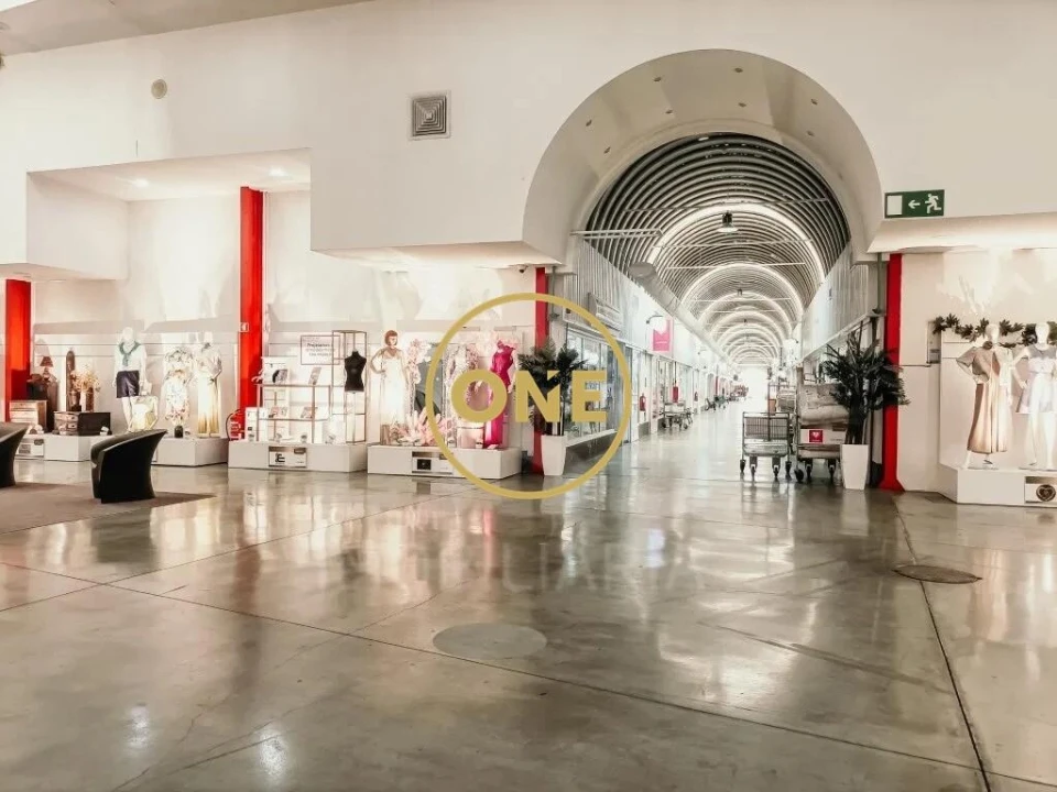 Loja para Venda em Samora Correia Foto 2