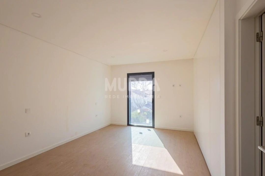 Apartamento T2 para Venda em Esgueira Foto 4