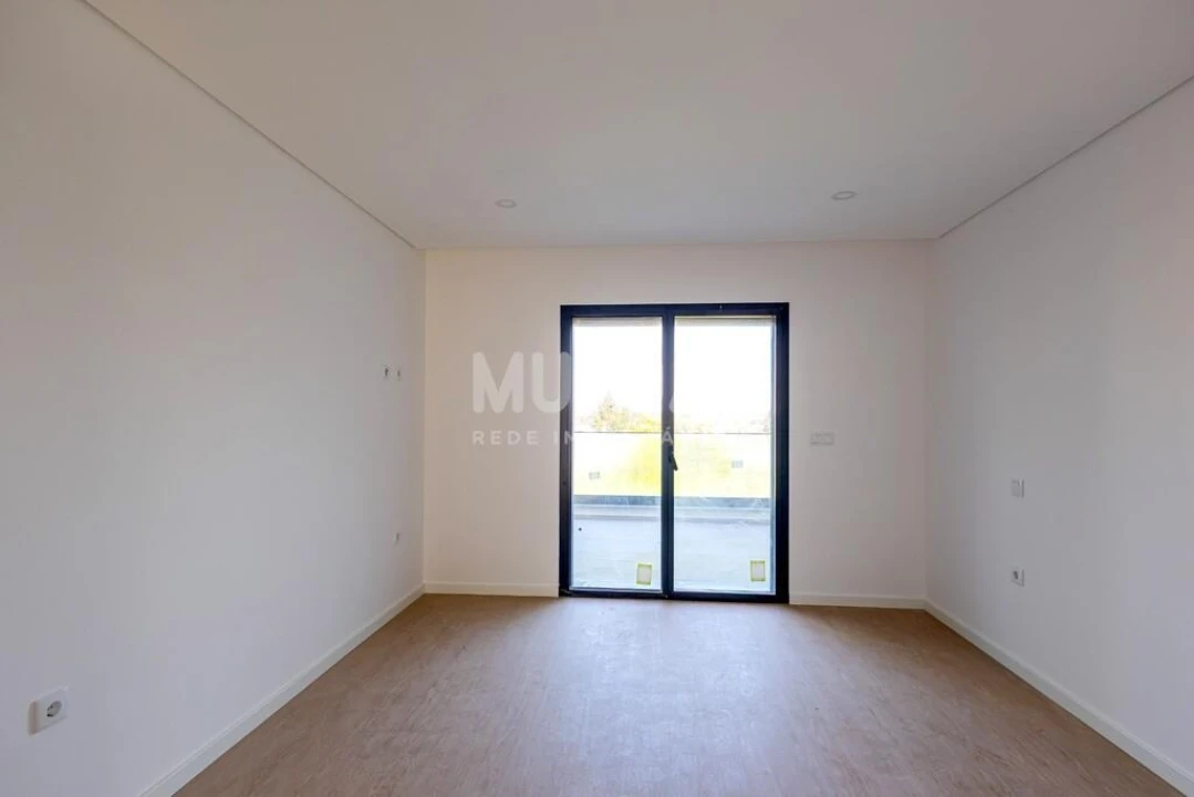 Apartamento T2 para Venda em Esgueira Foto 9