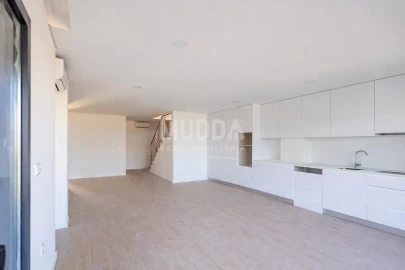 Apartamento T2 para Venda em Esgueira