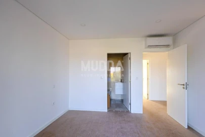 Apartamento T2 para Venda em Esgueira