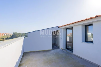 Apartamento T2 para Venda em Esgueira
