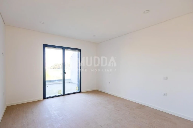 Apartamento T2 para Venda em Esgueira Foto 7