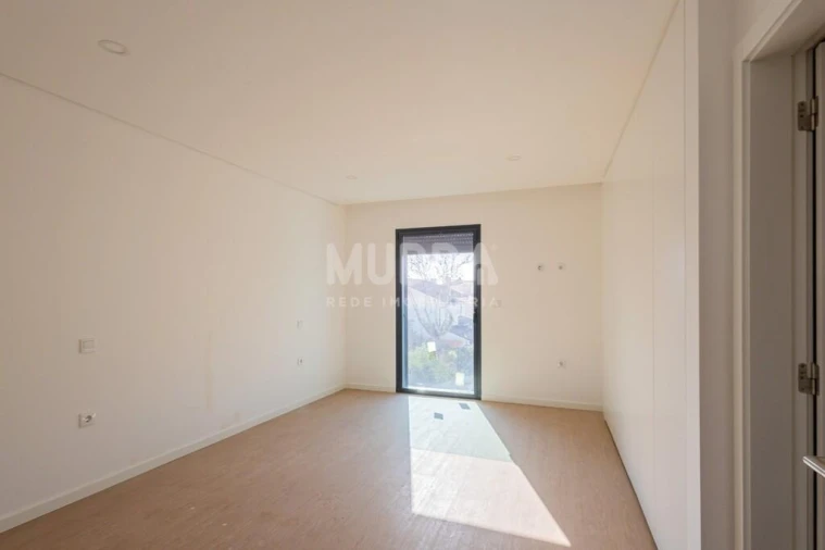 Apartamento T2 para Venda em Esgueira Foto 4
