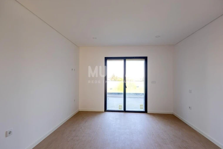 Apartamento T2 para Venda em Esgueira Foto 9