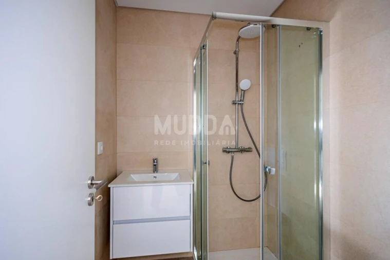 Apartamento T2 para Venda em Esgueira Foto 6