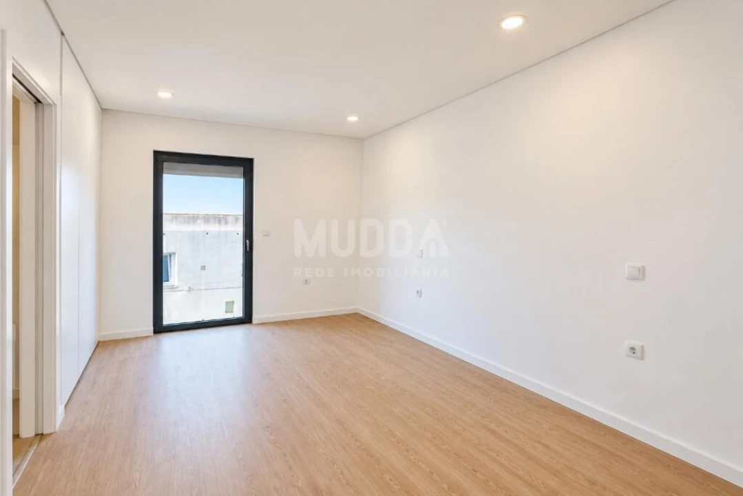 Apartamento T2 para Venda em Esgueira Foto 6
