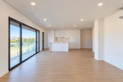 Apartamento T2 para Venda em Esgueira