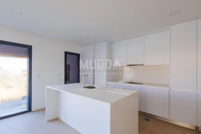 Apartamento T2 para Venda em Esgueira