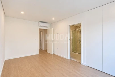 Apartamento T2 para Venda em Esgueira