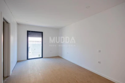 Apartamento T2 para Venda em Esgueira