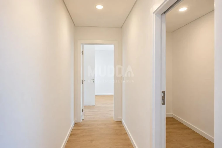 Apartamento T2 para Venda em Esgueira Foto 5