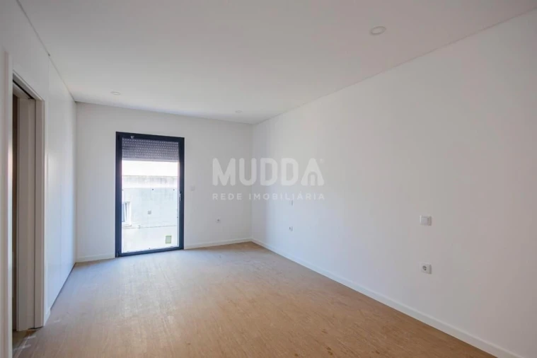 Apartamento T2 para Venda em Esgueira Foto 6